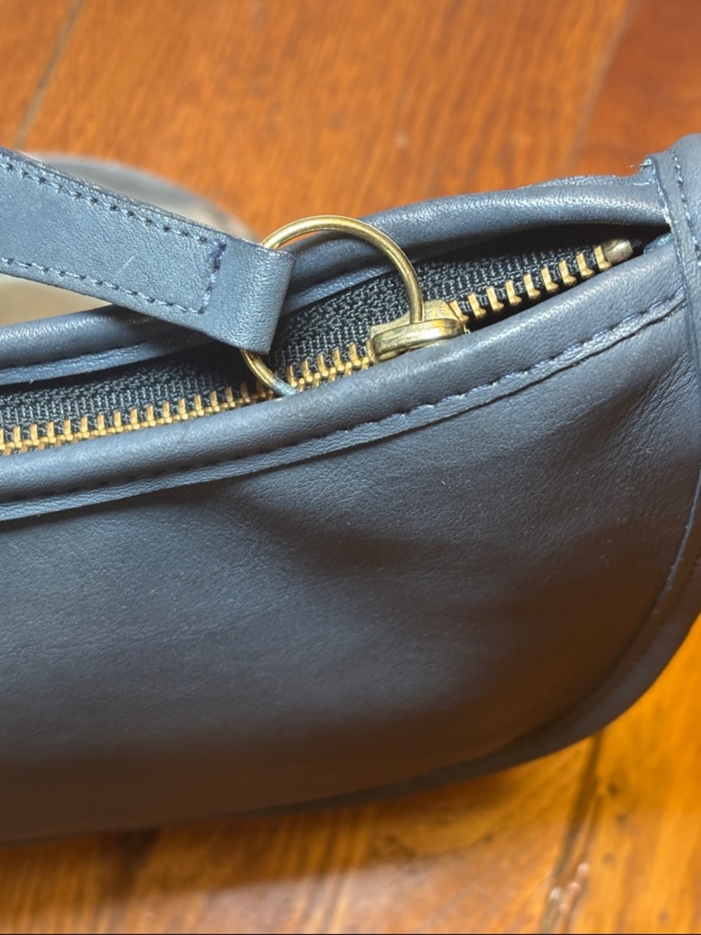 Vintage Coach USA Made Glove Tanned Leather Crossbody Bag Style 028 Navy Blue - Picture 4 of 10